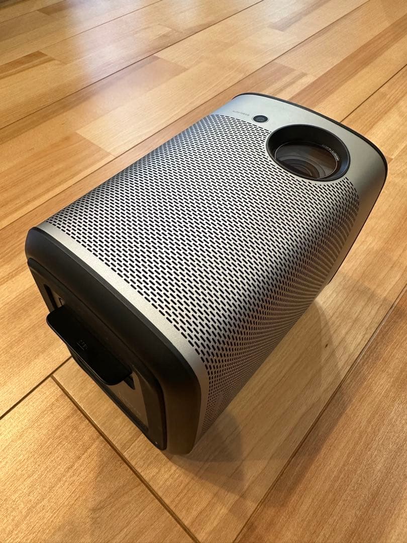 【美品】 XGIMI HALO プロジェクター 本体　スタンド付