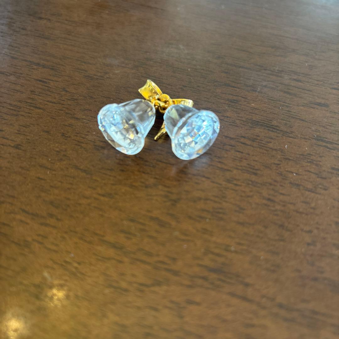 Swarovskiクリスタル ベル型 置物 ゴールドリボン