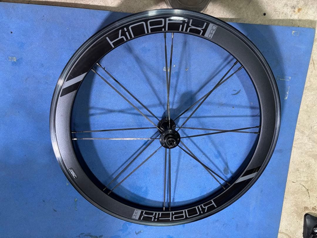 Kinetix PRO 20インチ フロント ターンサージュ