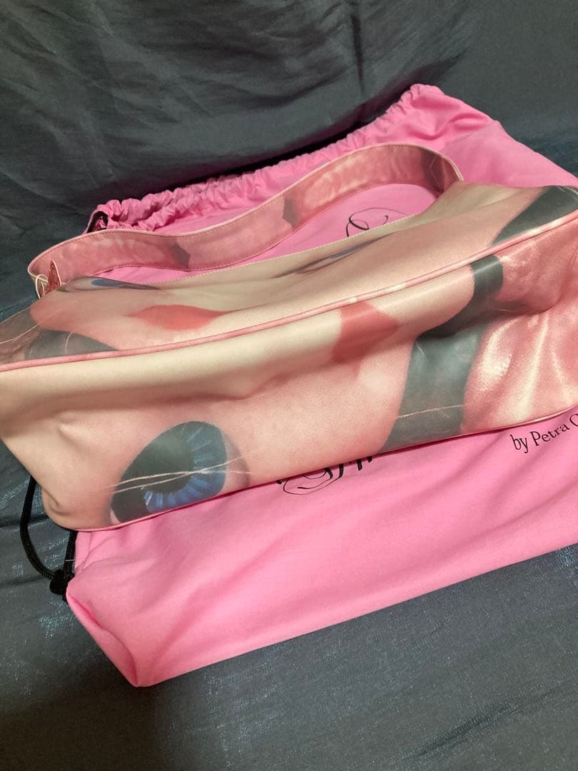 Im sorry ピンクの目デザインショルダーバッグ