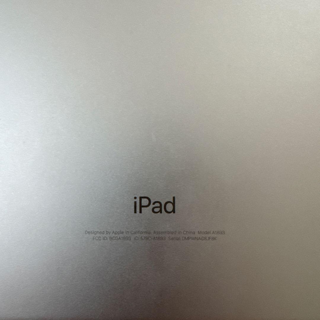 2月限定【本体+付属品】iPad 第6世代　32GB Wi-Fiモデル　シルバー