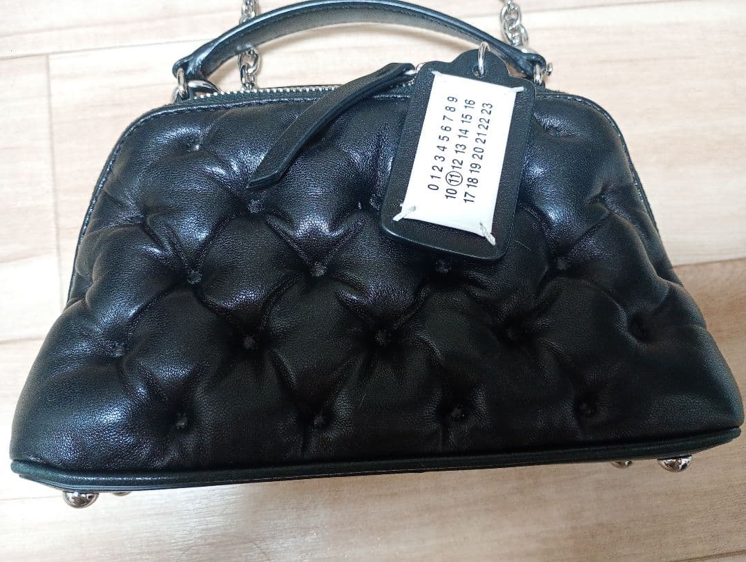 MAISON MARGIELAグラムスラムエンブロイダリー トラペゾイドバッグ