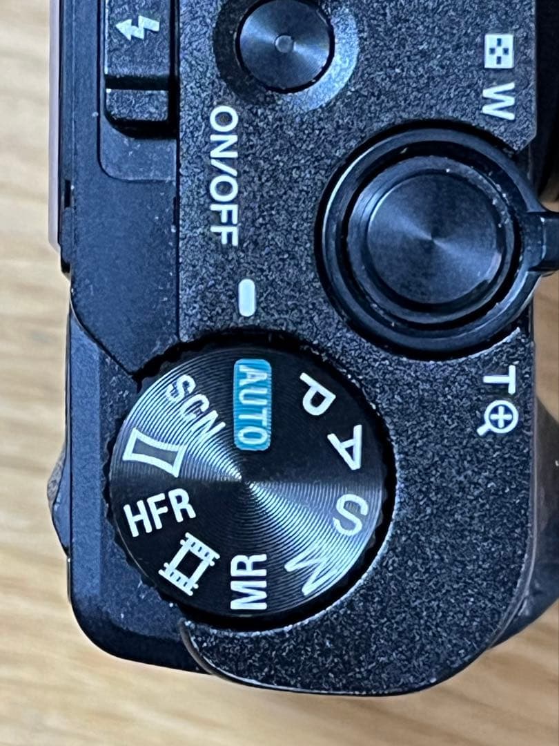 【美品】SONY コンパクトデジカメRX100M5A（バッテリー2個、充電器付）