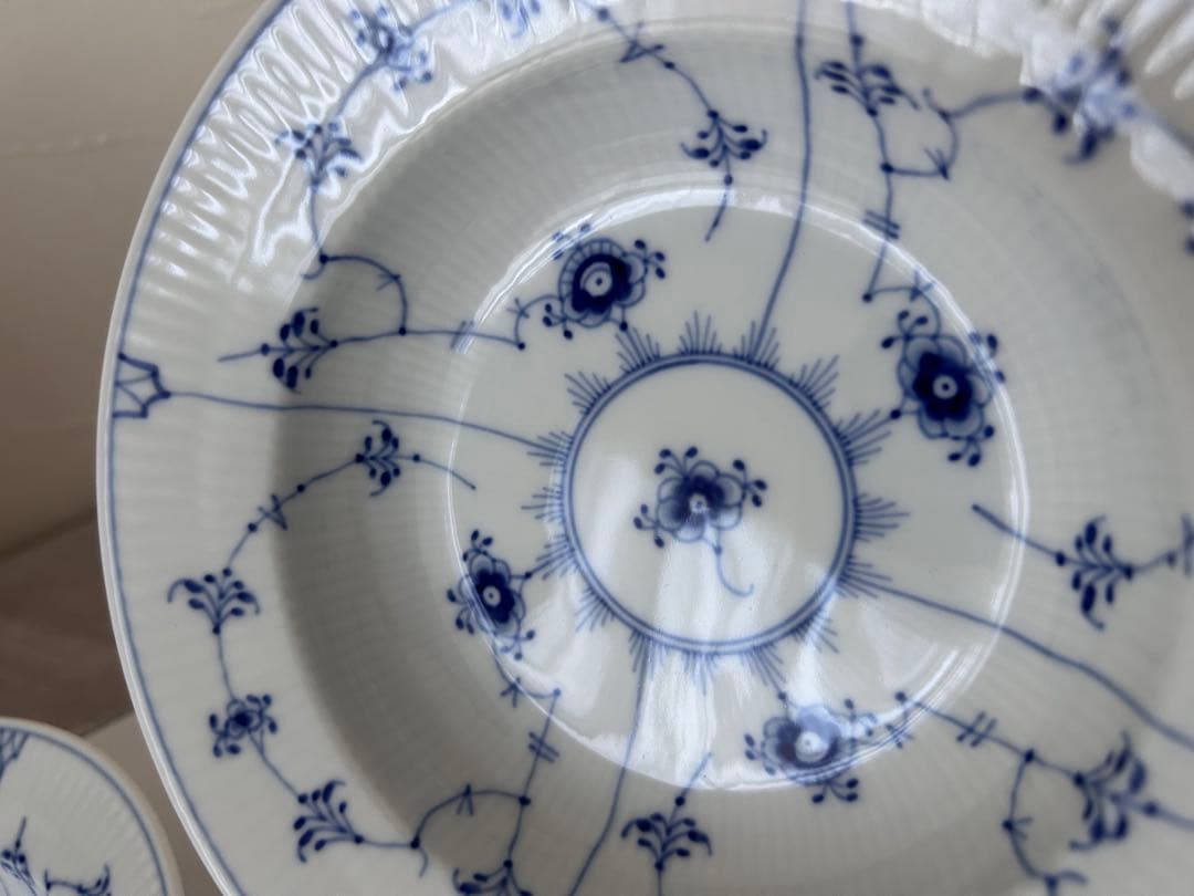 ブルーフルーテッド　プレイン　ディーププレート