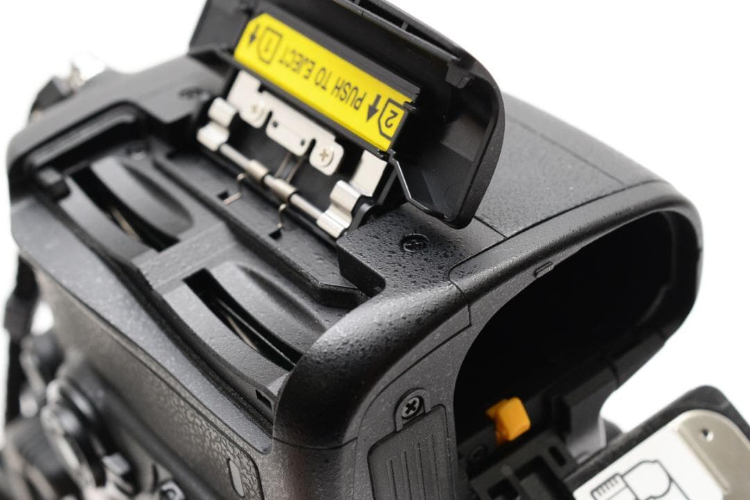 Nikon ニコン D600 ボディ ショット回数：4,359枚