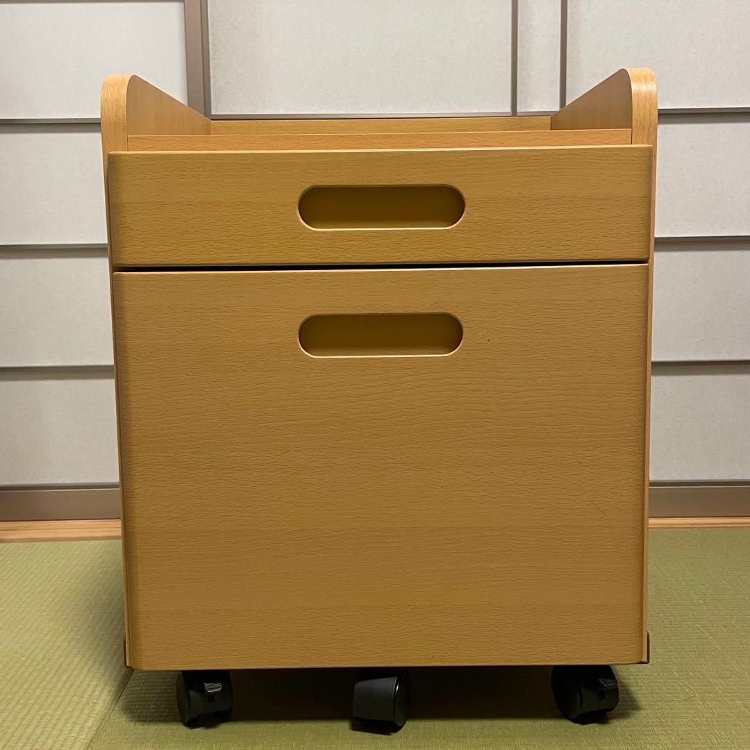 ニトリ 学習机　キャビネット付き　ライト付き　椅子付き