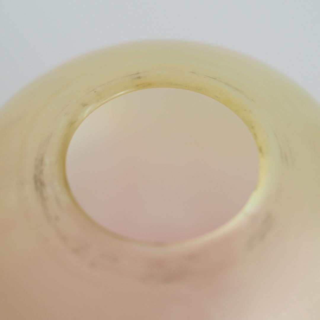 シェードランプ ヴァセリンガラス 天吊りランプ / アンティーク 英国製