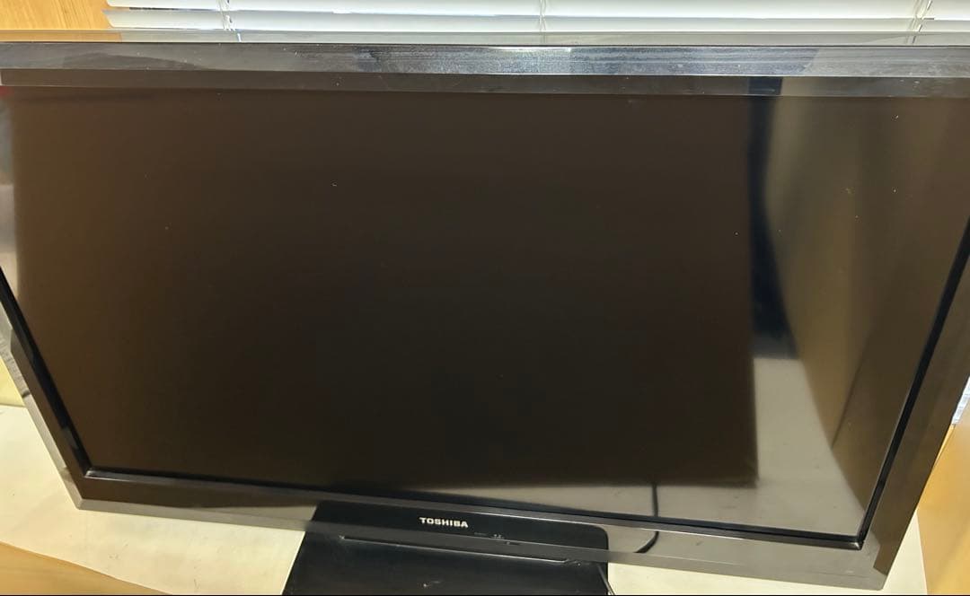P32 TOSHIBA 液晶カラーテレビ 40A1 通電確認済み　B-CAS付