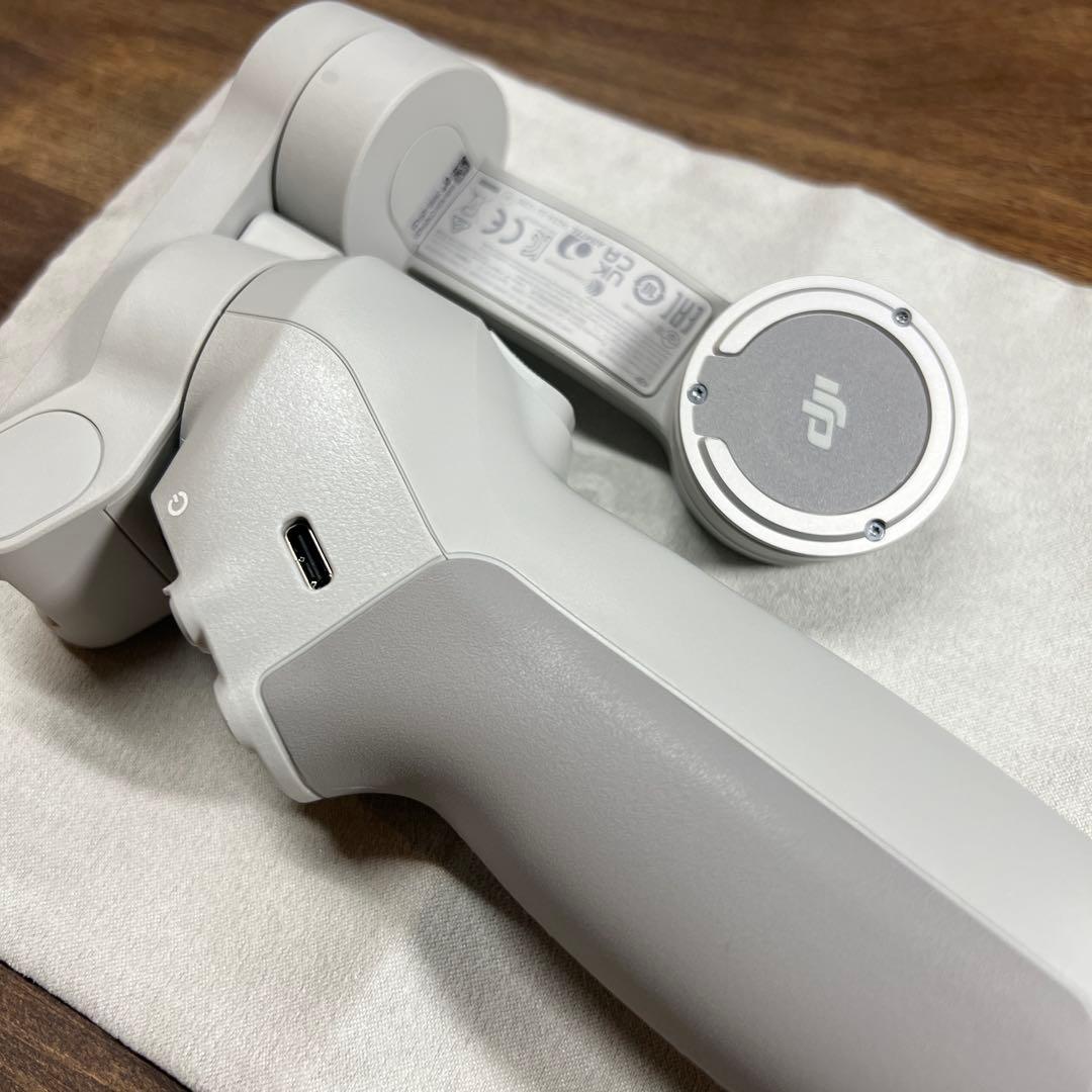 505720 Osmo Mobile SE 3軸スマホジンバル+ ライト