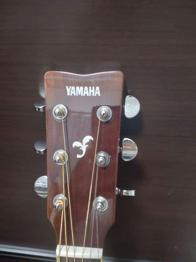 Yamaha アコースティックギター ギターケース、カポ、スタンド、入門書付き