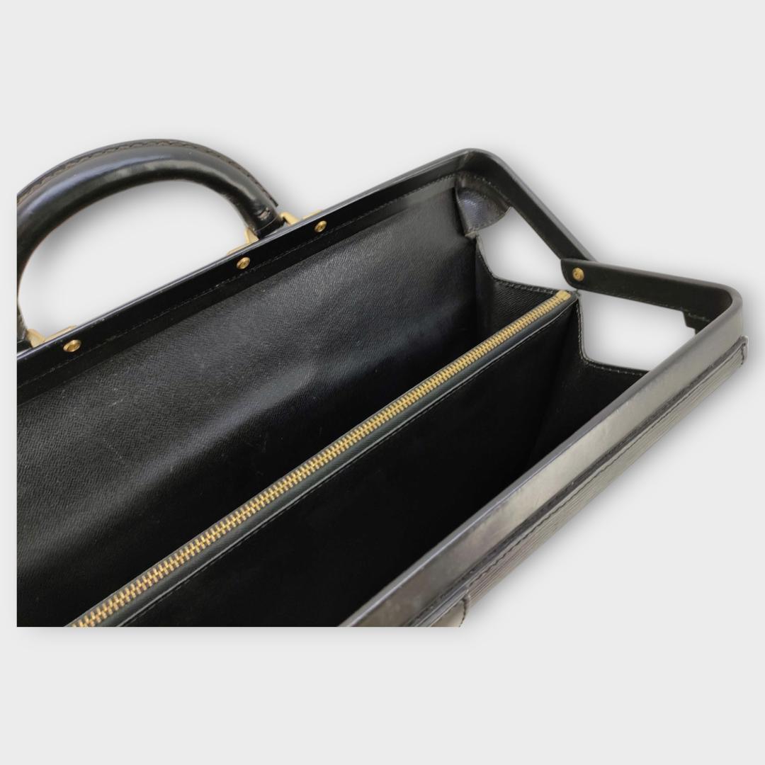 ルイヴィトン M53305 セルヴィエットフェルモワール ビジネスバッグ エピ