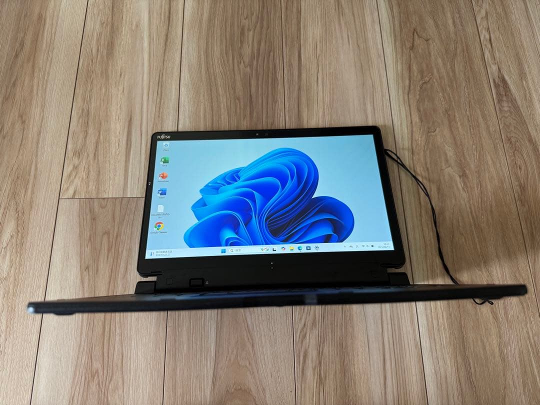 第8世代 富士通 ArrowsTab Q739/AE 2in1タッチパネル