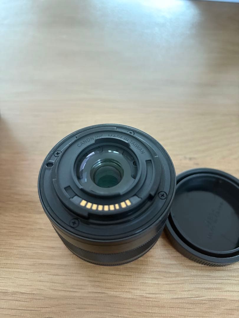 Canon eos kiss m2 レンズキット＋単焦点レンズ