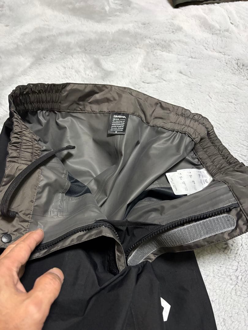 t*n様 DAIWA GORE-TEXゴアテックス　　　Mサイズ　上下