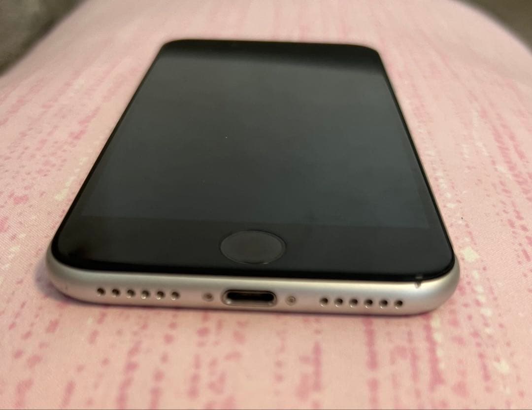 Apple iPhone SE2本体　2世代