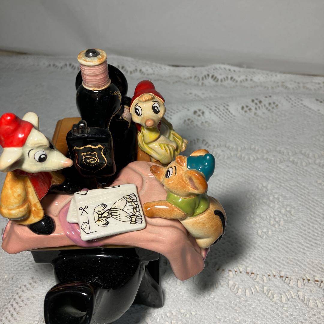 ポール・カーデュー、ディズニーシンデレラ、ミシン型ポット、 陶器ティーポット