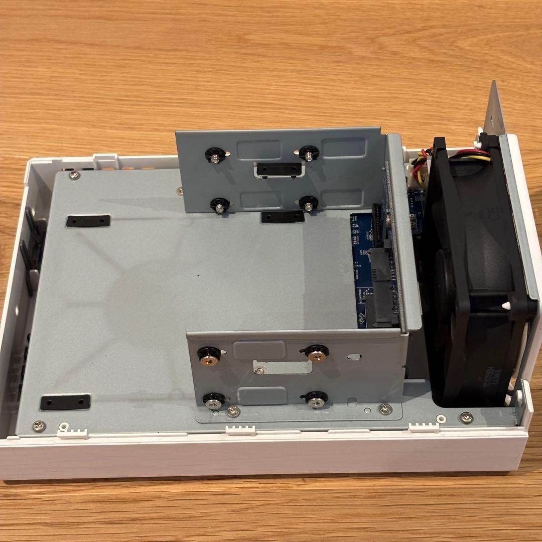 外付けハードディスク・ドライブ Synology DiskStation DS215j NAS