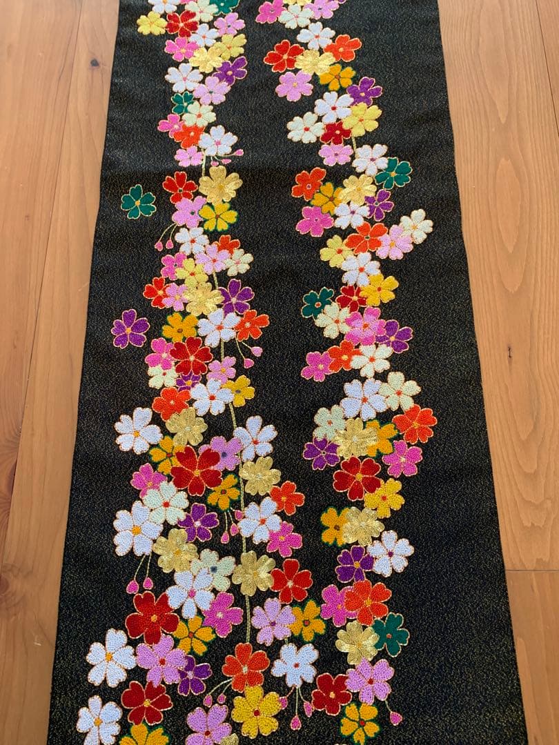 豪華絢爛 総手刺繍　婚礼打ち掛け地