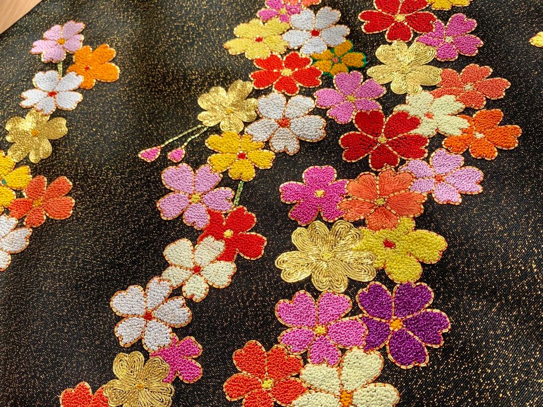 豪華絢爛 総手刺繍　婚礼打ち掛け地