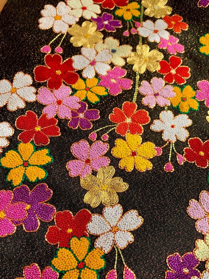 豪華絢爛 総手刺繍　婚礼打ち掛け地