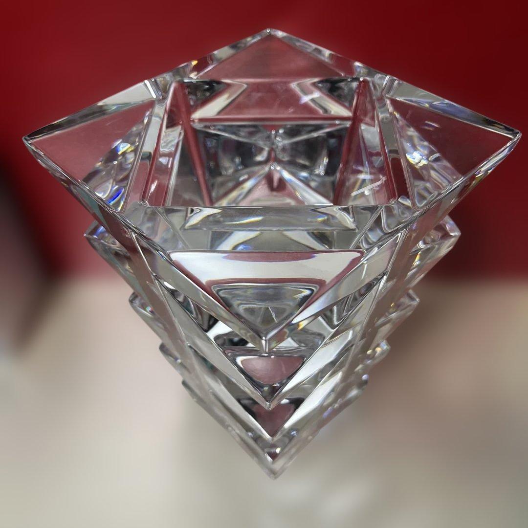 バカラ　トテム　フラワーベース