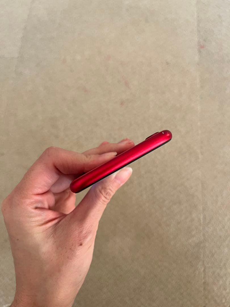 スマートフォン本体 Apple iPhone SE (64GB) - Red