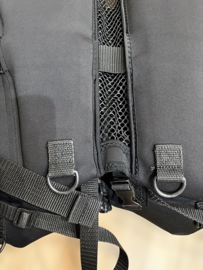 撃投ボディプロテクタークール　撃投ポーチ付き　ロックショアベスト