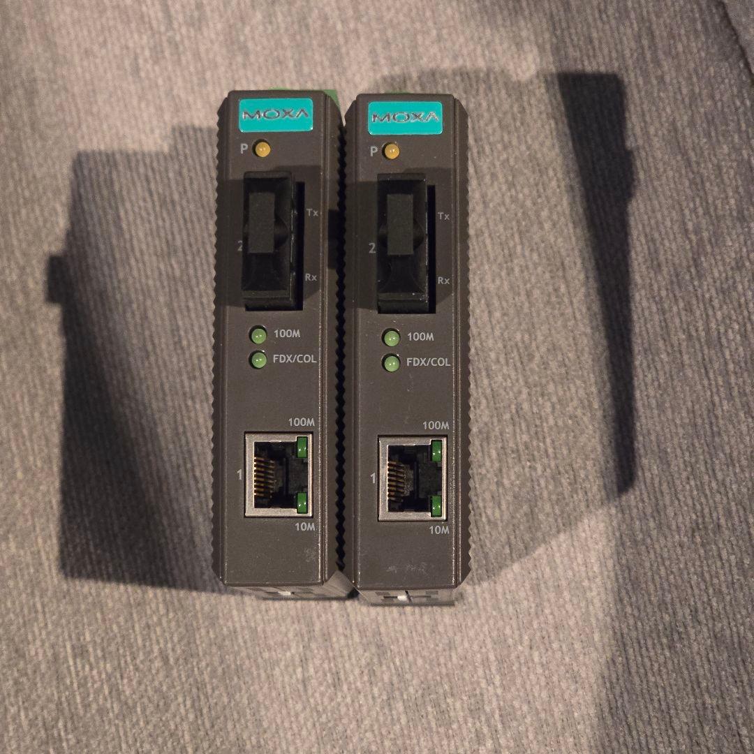 動作確認済　MOXA　IMC-21-S-SC 　光ファイバメディアコンバータ