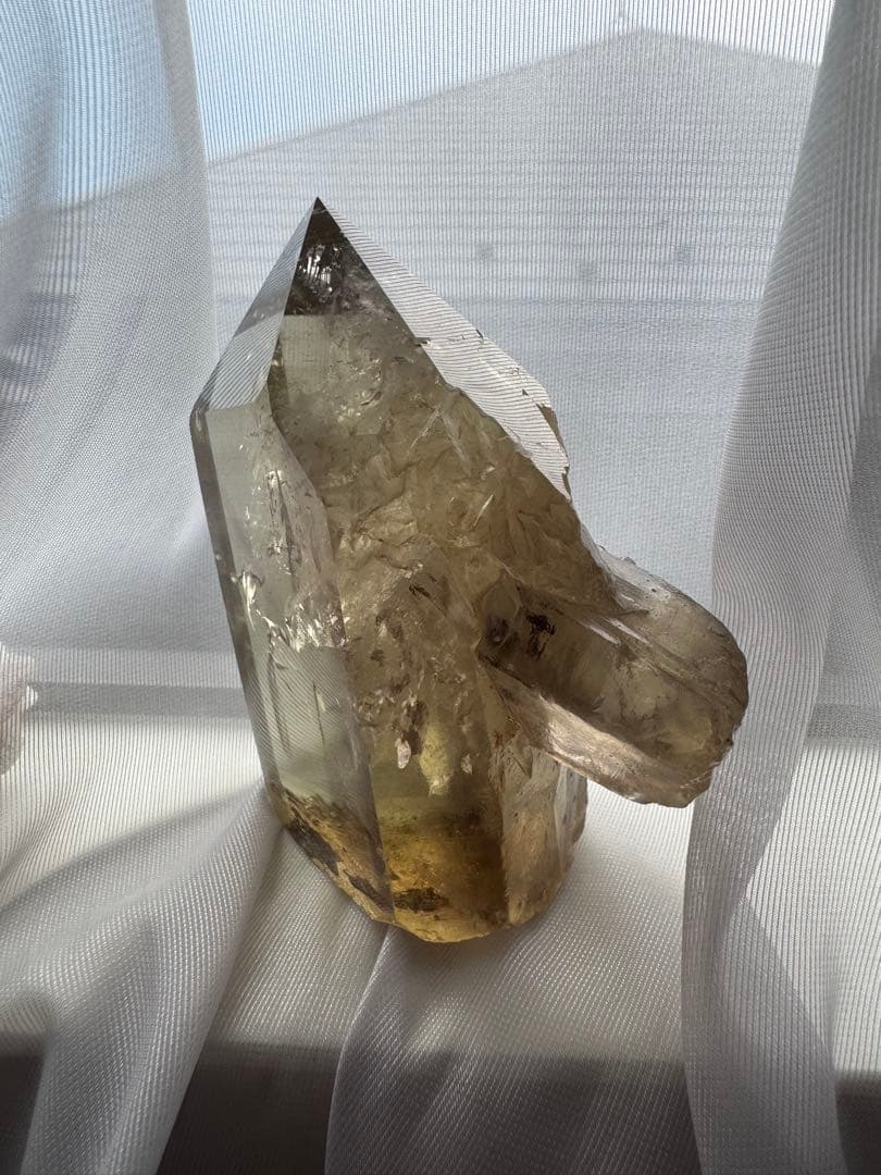 【きぃ】ナチュラルシトリン 貫入 ハーフポリッシュ自立OK