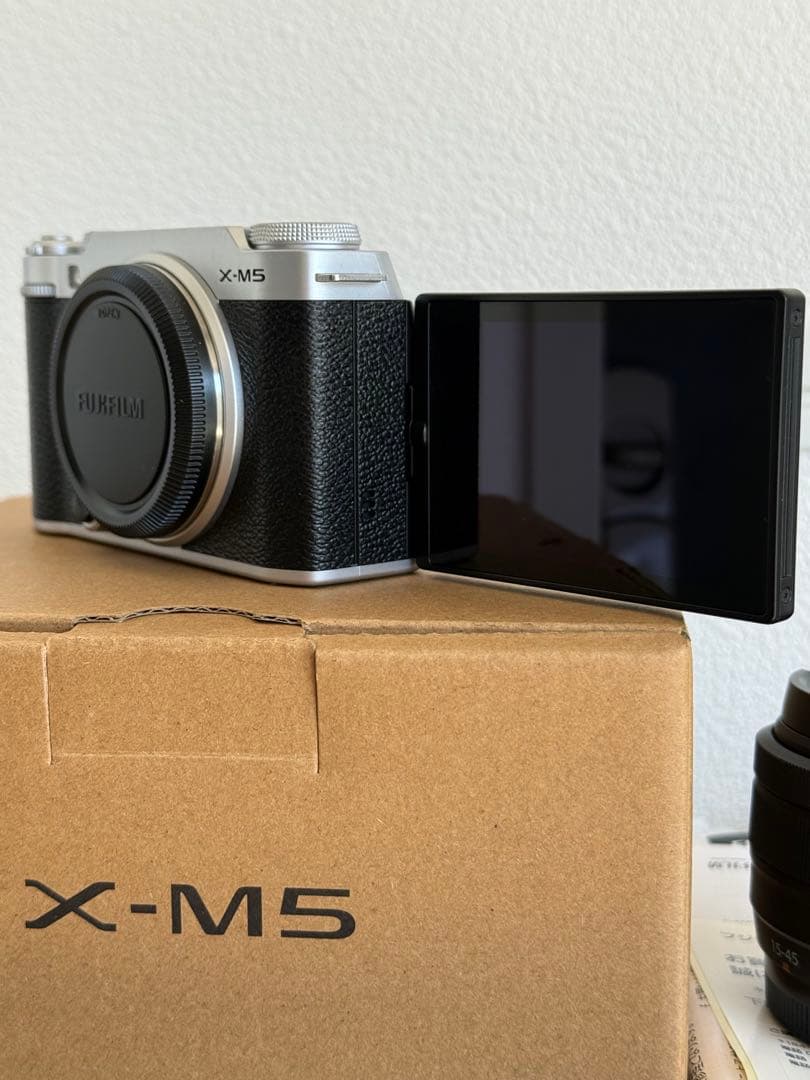 【極美品・付属品完備】FUJIFILM X-M5 シルバー ＋レンズ