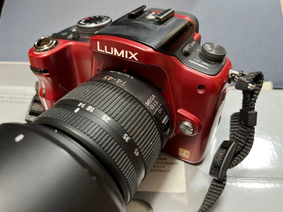 【Panasonic】LUMIX DMC-G1R ダブルズームレンズキットレッド