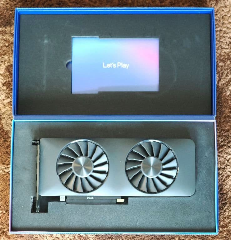 Intel ARC A750 LE グラフィックボード