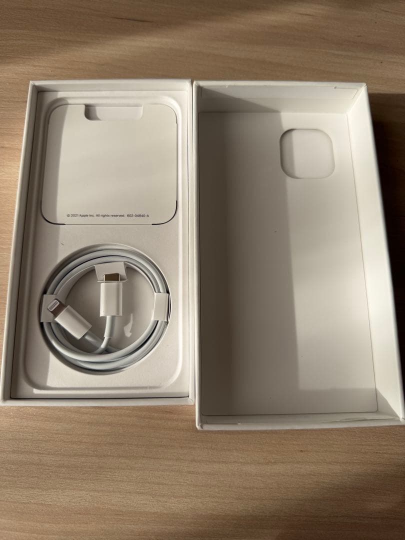 iPhone13 ブルー　修復水没歴なし　即日配送