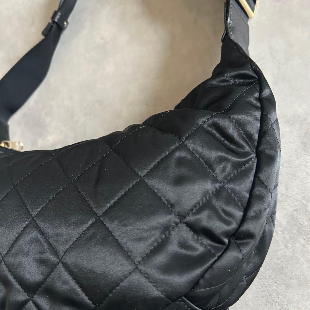 完売品ラシットキルティングショルダーバッグブラック