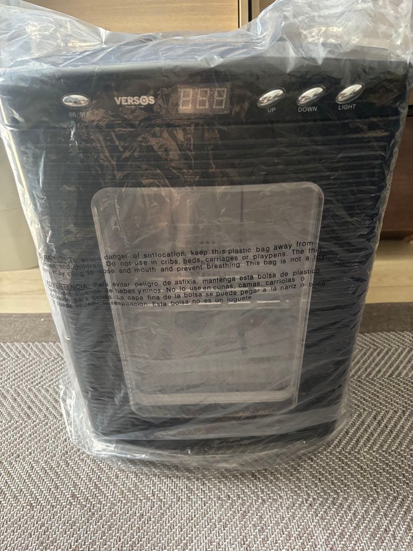 Versos 冷温庫 25L ブラックVS-470