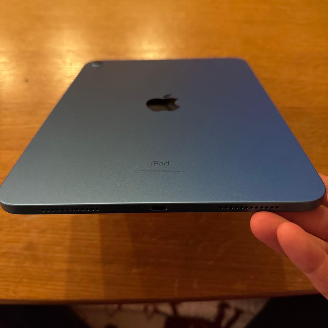 iPad （第10世代）Wi-Fiモデル　ブルー本体のみ、カバーフィルム装着済