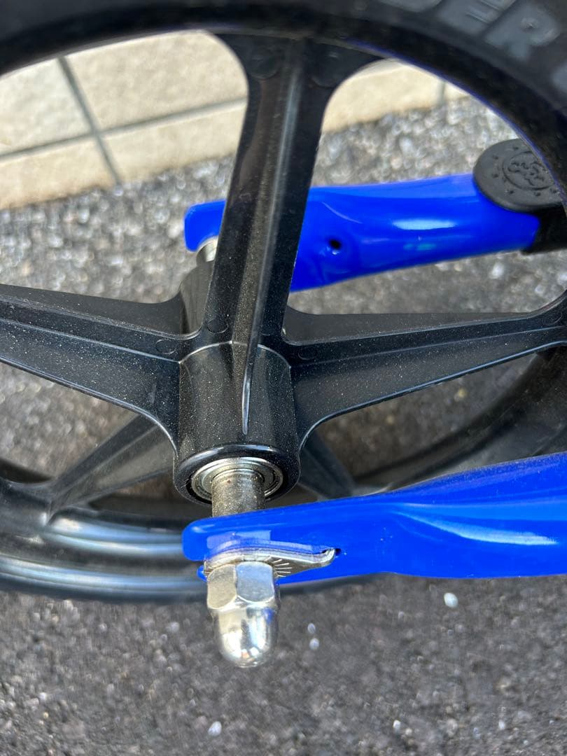 STRIDER スポーツモデル　バランスバイク 青 12インチ