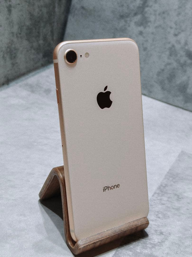 美品 iphone8 256GB SIMロック解除済 スマホ