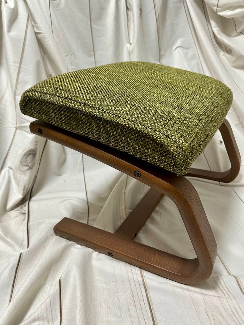 冨士ファニチアFUJI FURNITURE 　スツール　角度調節可　オットマン