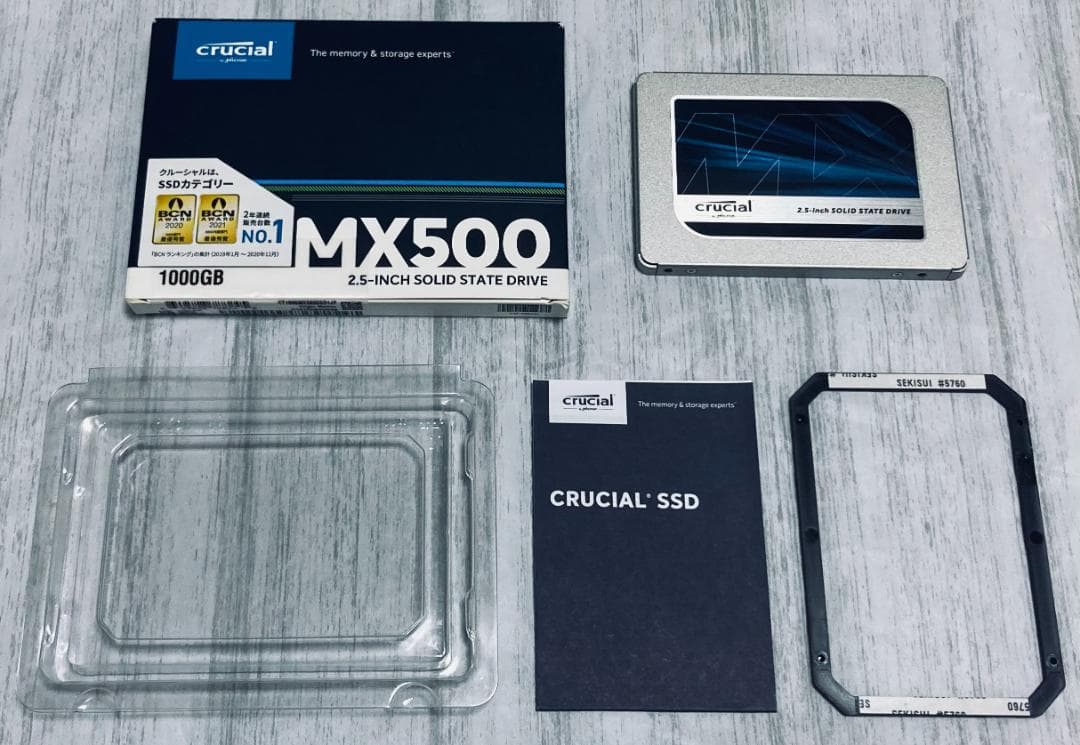 ほぼ新品 Crucial MX500 1TB 内蔵SSD 使用時間0時間！