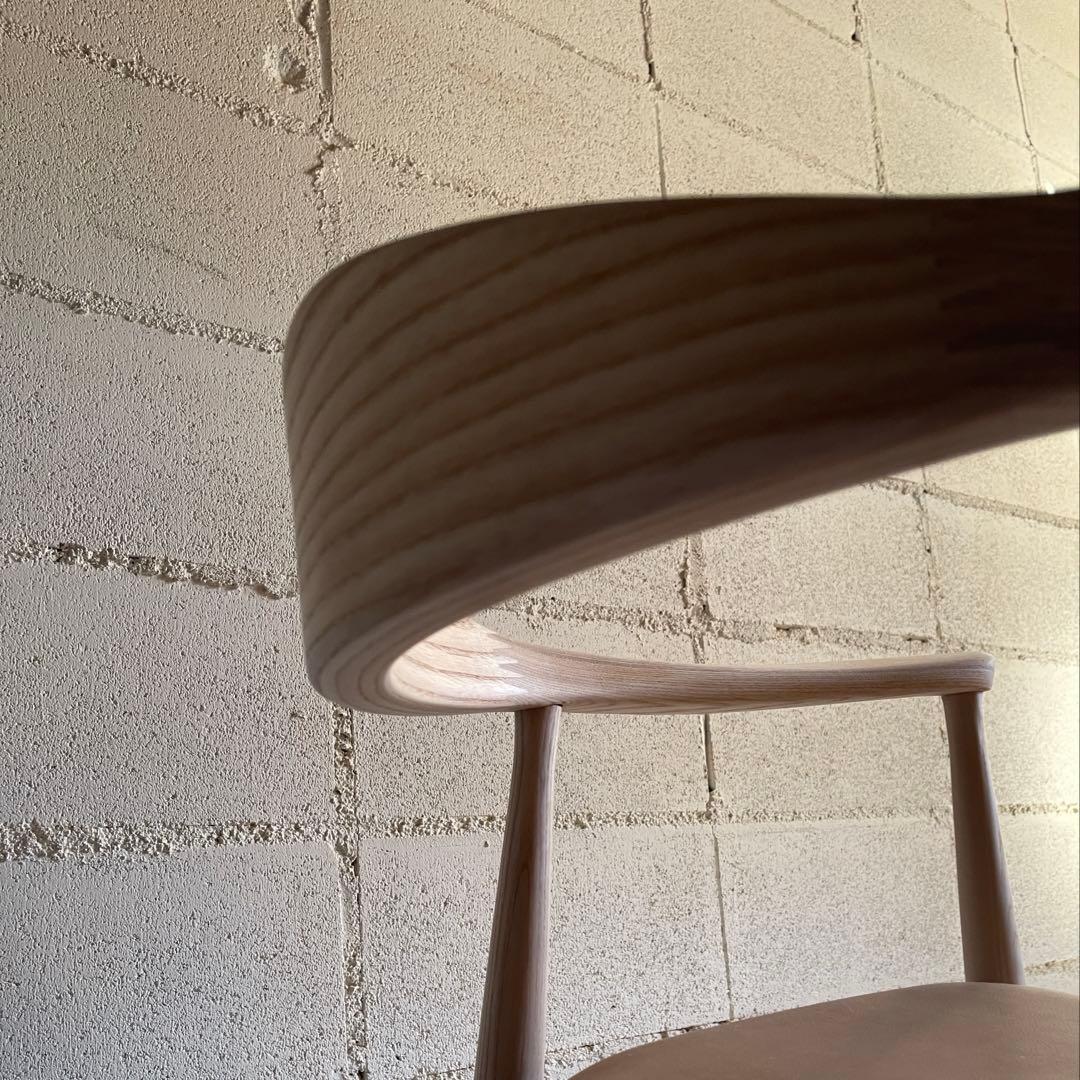 天然木無垢材 アームチェア　ラウンドチェア　ダイニングチェア　本革　北欧スタイル