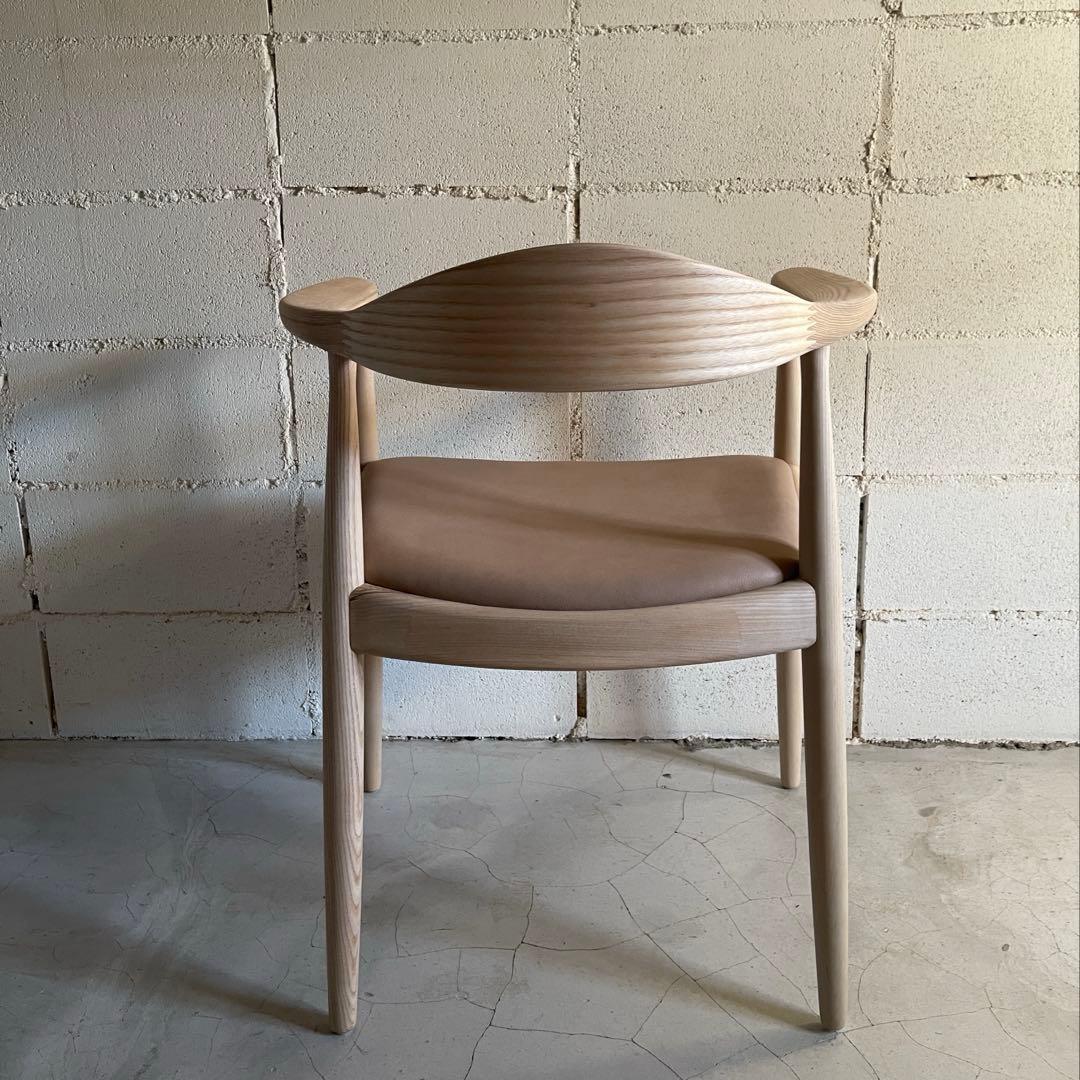 天然木無垢材 アームチェア　ラウンドチェア　ダイニングチェア　本革　北欧スタイル