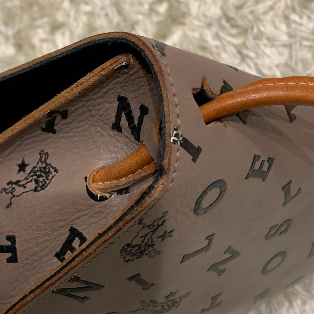 美品✨イルビゾンテ ショルダーバック 日本限定 ロゴ総柄 レザー グレージュ