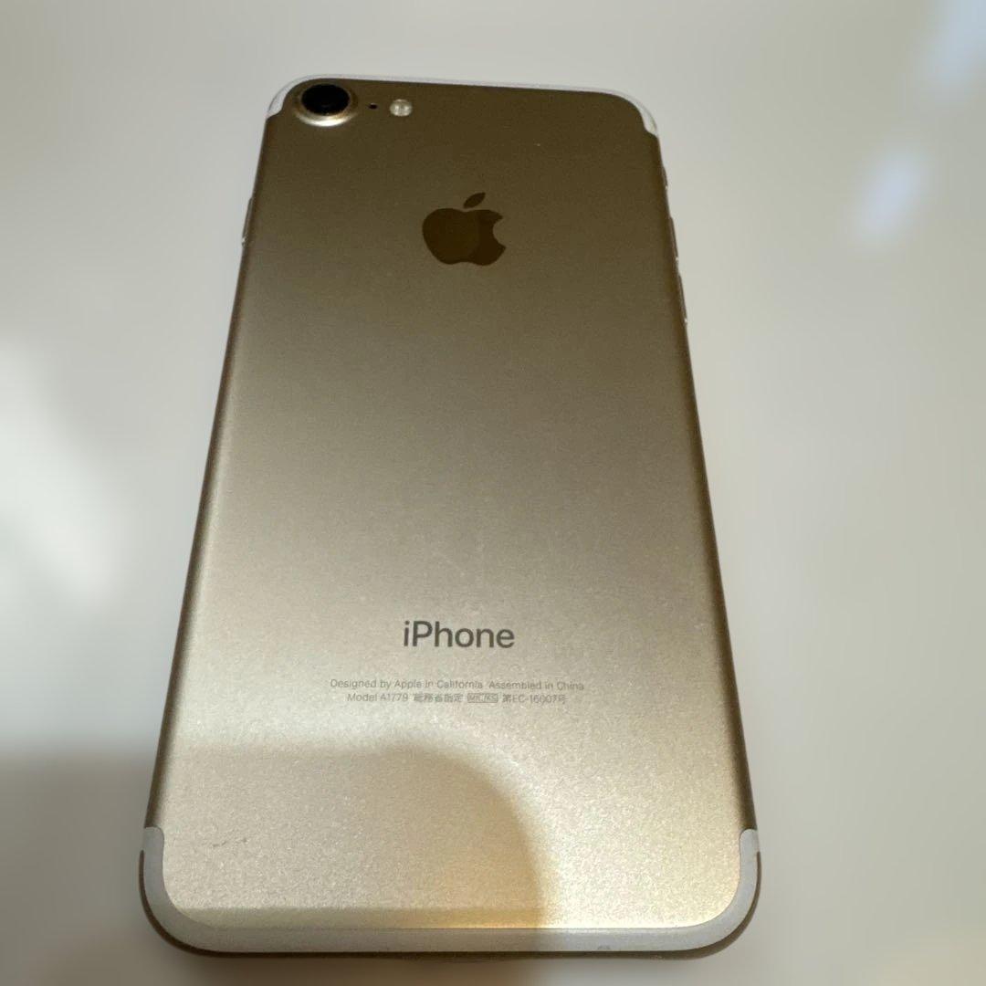 Apple iPhone 7 32GB SIMフリー ゴールド　used