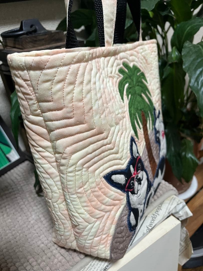 ハワイアンキルトバッグ　ハワイアンキルト　トートバッグ　イヌバッグ　ヤシの木