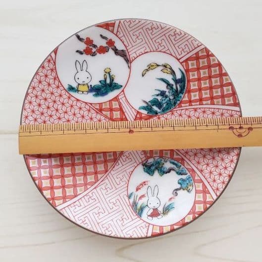 新品　ミッフィー ×九谷焼コラボ　10.3cm　豆皿　小皿　赤絵   青郊窯