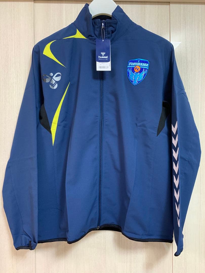 横浜FC hummel 選手仕様モデル新品未使用ゲームアップジャケッL