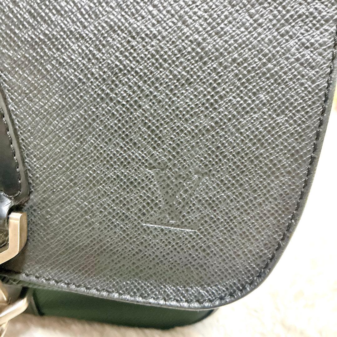 ルイヴィトン　デルスー　タイガ　ショルダーバッグ　メッセンジャーバッグ