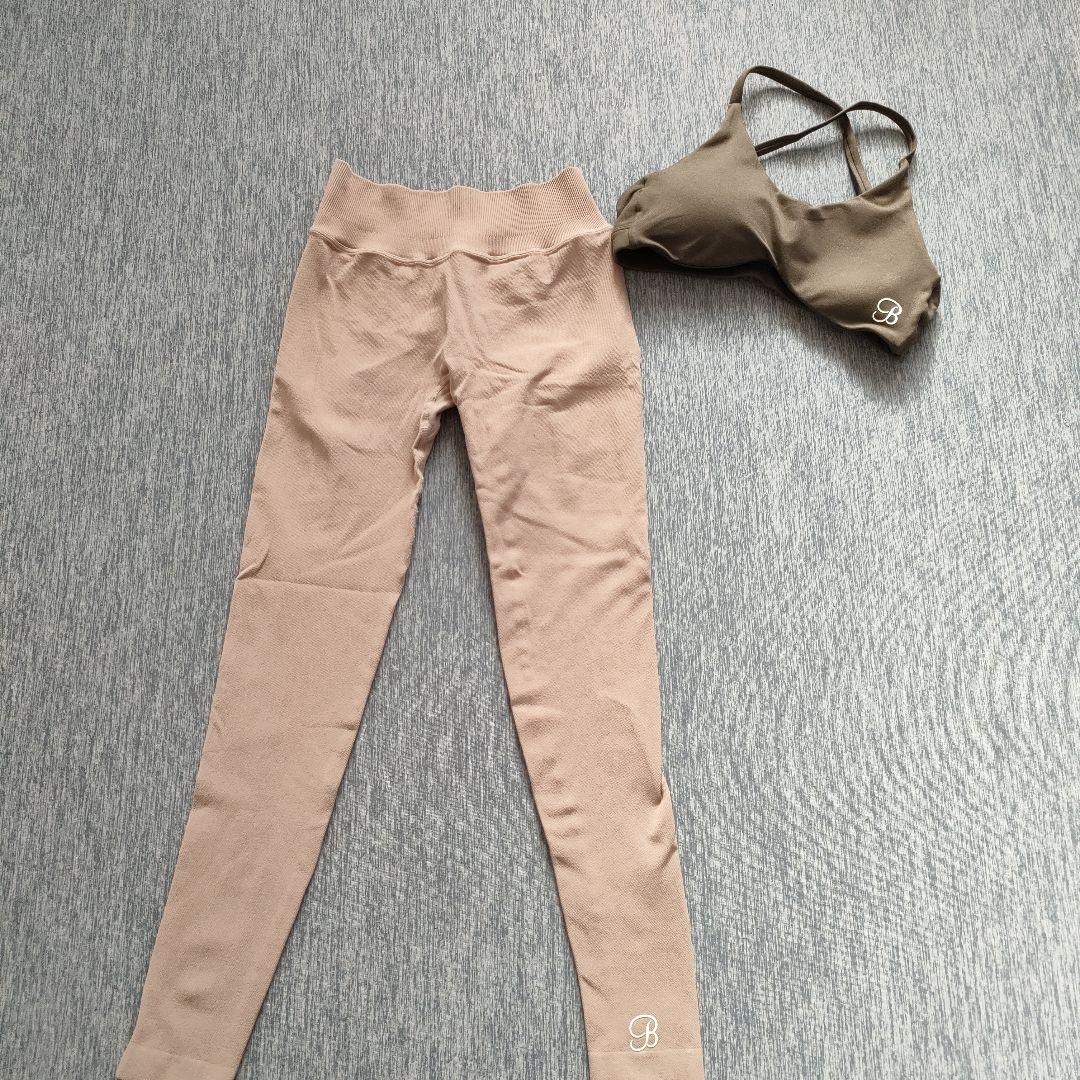 Bombshell Sportswear ボムシェル スポーツブラ レギンス