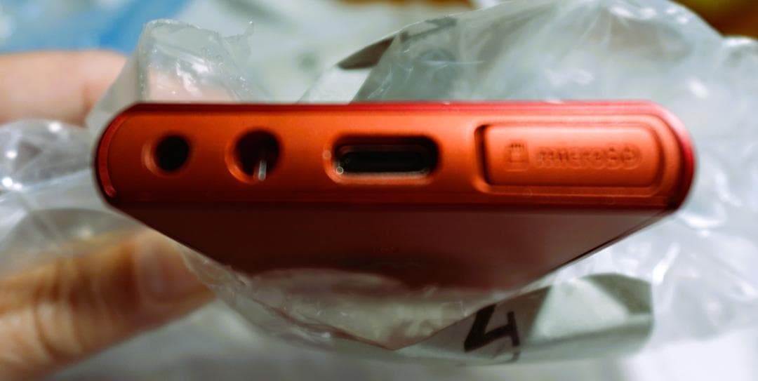 ち*ん様 SONY ウォークマンNW-A107R(64GB)※メインボード交換済